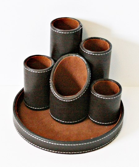 Imitert Skinn, Pultordner 5 rom