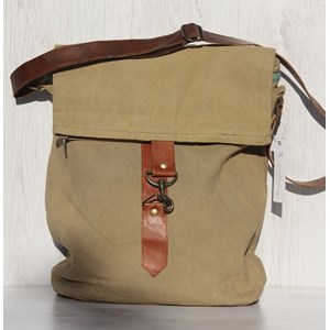 Plain Khaki, Messenger Bag with two Zippers